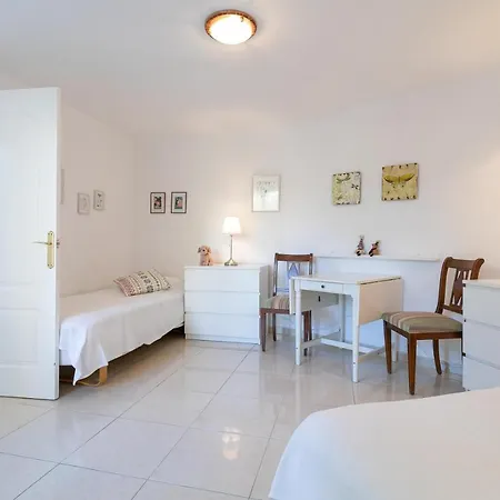 Skandinavia Apartment *